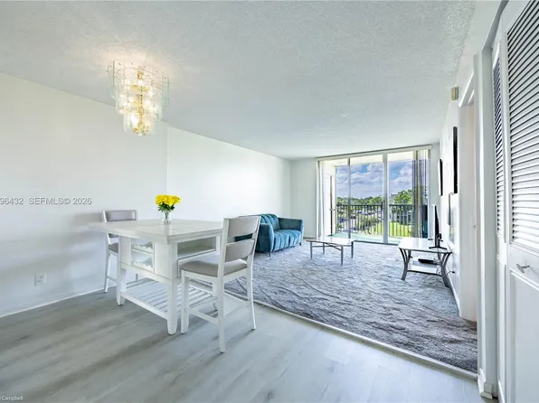 3301 NW 47th Ter APT 403, Lauderdale Lakes, FL 33319