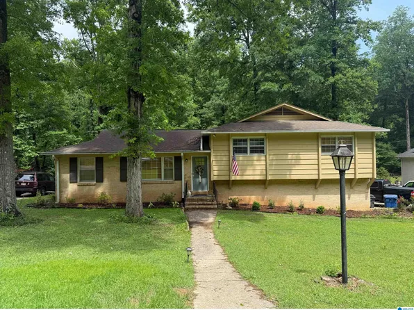 2311 Mountain Oaks Cir, Birmingham, AL 35226