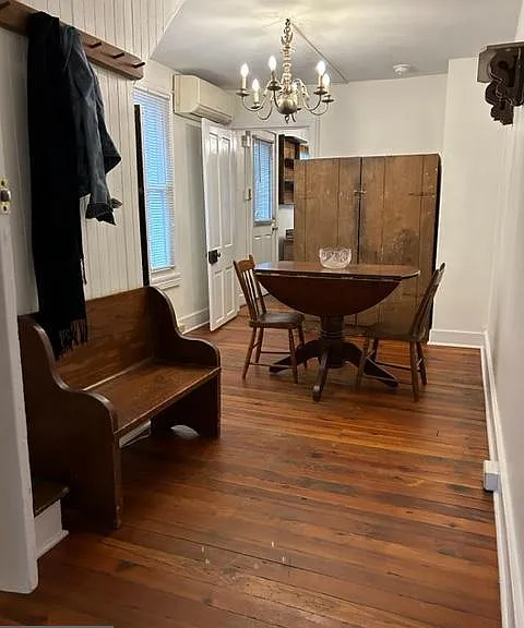 510 N Market St — Photo 3