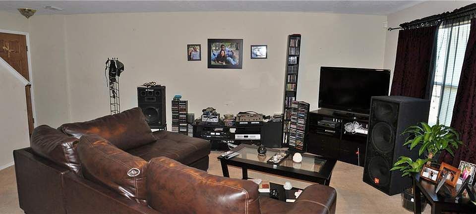 2nd image of 17622 Glenmorris Dr