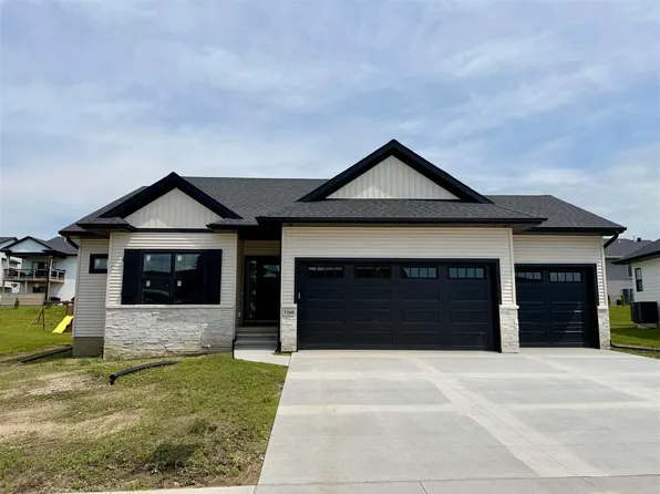 1260 Osage Ln, North Liberty, IA 52317