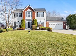 2181 Fox Chase Rd, Lake View, NY 14085