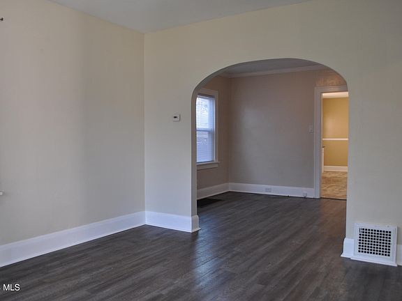 5th image of 152 Licking St