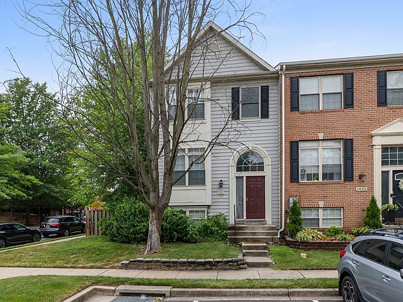 3rd image of 1501 N Rambling Way
