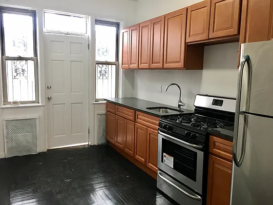 Rented by Lang Realty LLC | media 9