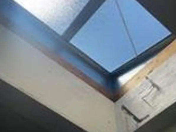 971 Schenck Avenue image 5 of 6