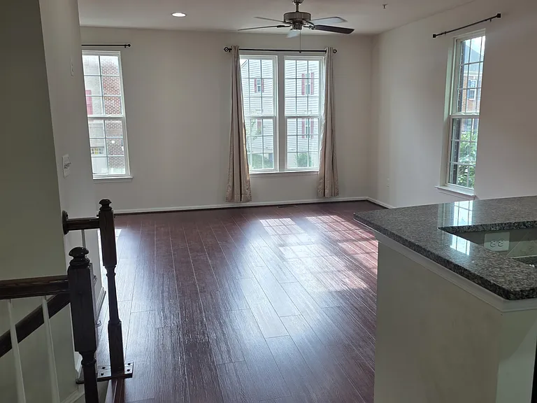 8071 Locust Mill St — Photo 3