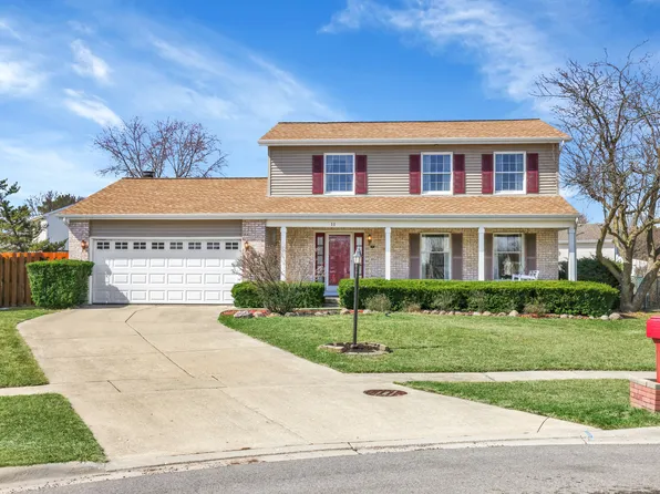 11 Canterbury Ct, Streamwood, IL 60107