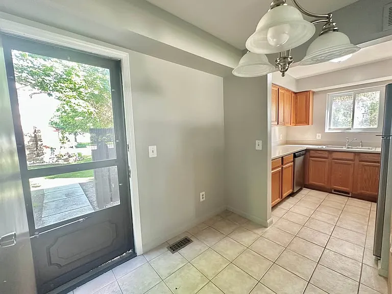 33423 Jefferson Ave #23 — Photo 11