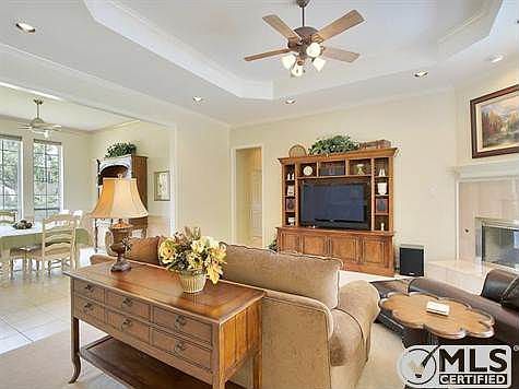 3rd image of 4804 Melrose Park Dr