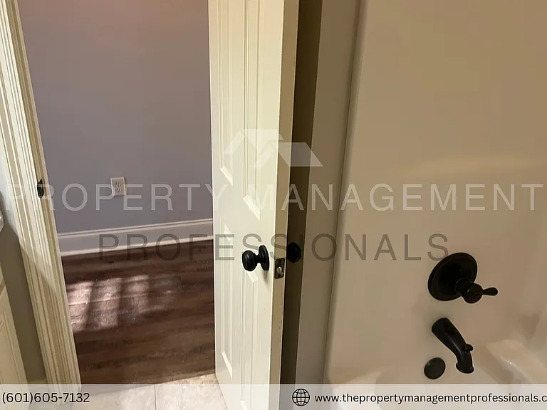 116 Cedar Green Dr — Photo 31