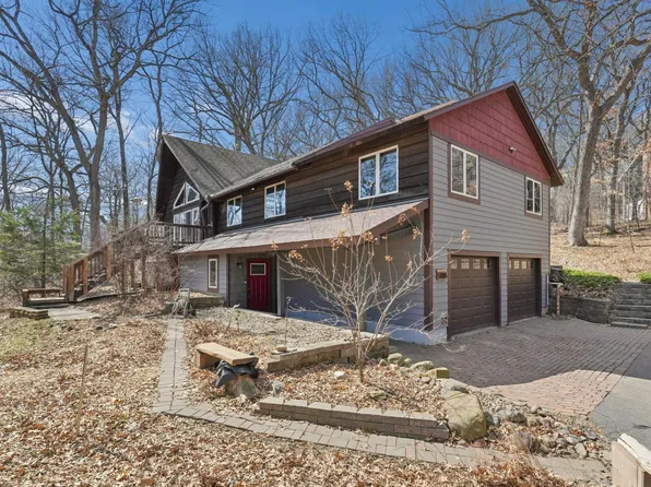 5088 Wild Canyon Dr, Woodbury, MN 55129