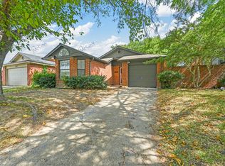 4725 Poppy Dr E, Fort Worth, TX 76137