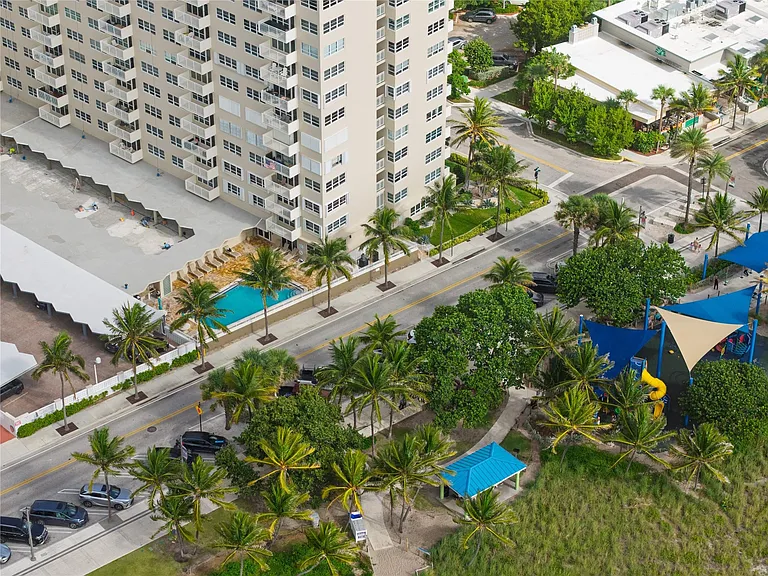 133 N Pompano Beach Blvd #501 — Photo 39