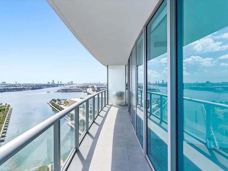 888 Biscayne Blvd #2212 — Photo 31