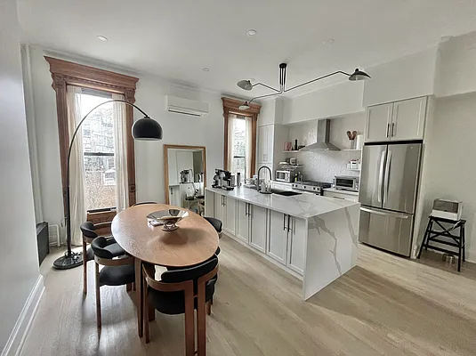 Rented by Oxford Property Group | media 1