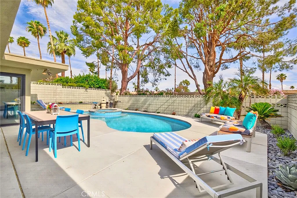 2 bed, 1316 sqft, $4,995 — Photo 1