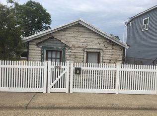 222 Sportsmans Ave, Freeport, NY 11520