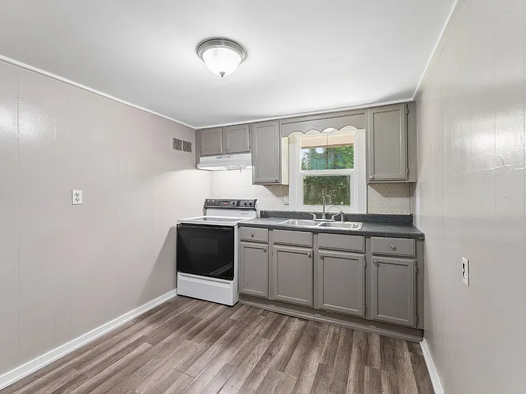 33225 W 83rd St — Photo 17