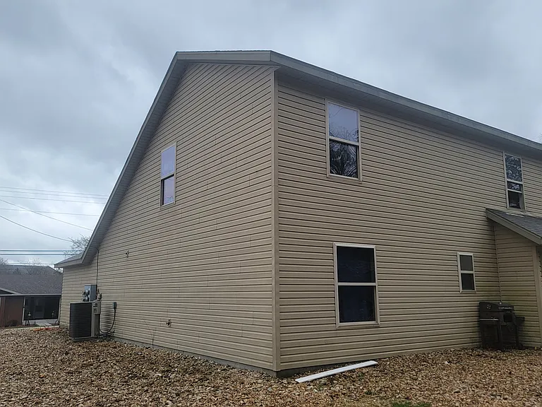 20 Lakeshore Dr #A — Photo 2