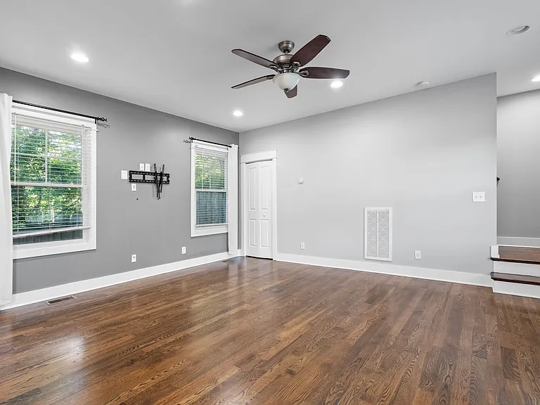 310 Evanston Ave — Photo 4