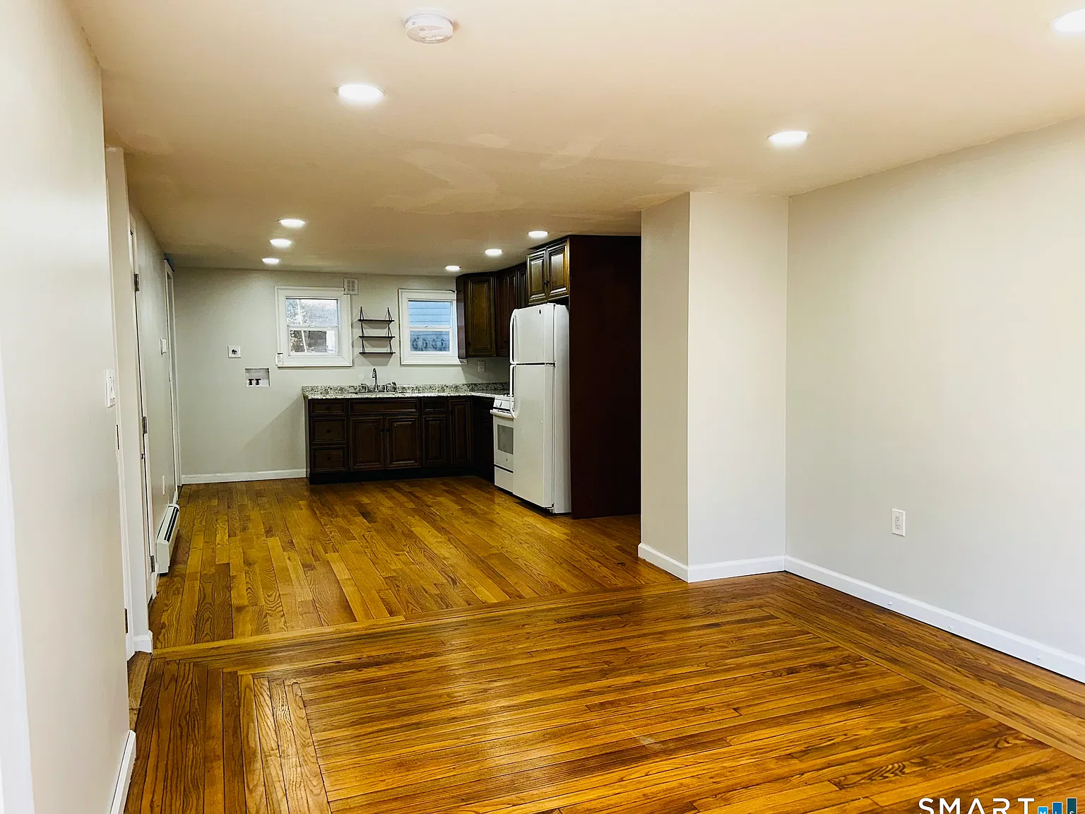 2 bed, 600 sqft, $1,650 — Photo 2