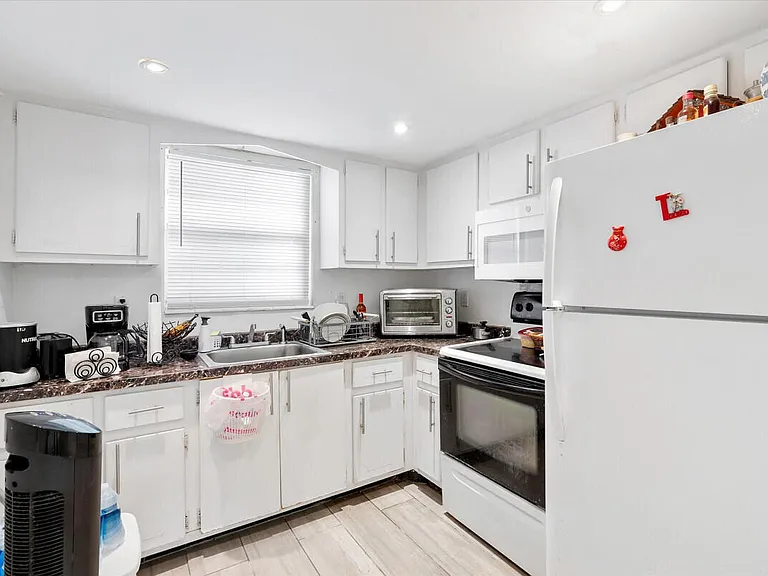18801 NE 2nd Ave #1005 — Photo 12