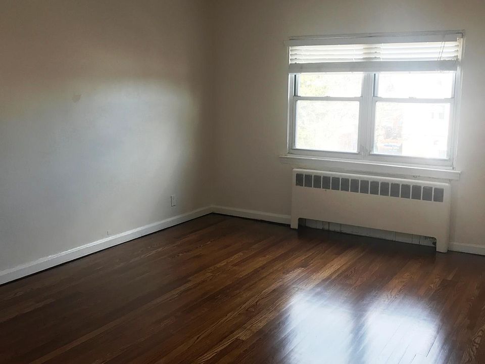 1st image of 1303 Allerton Ave #2220