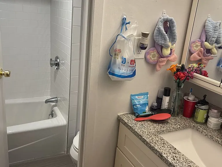 1112 Commonwealth Ave #211 — Photo 3