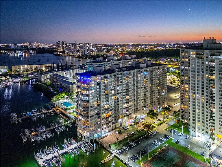 18081 Biscayne Blvd #1903 — Photo 10