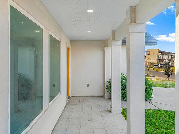 3rd image of 1432 El Caporal Dr