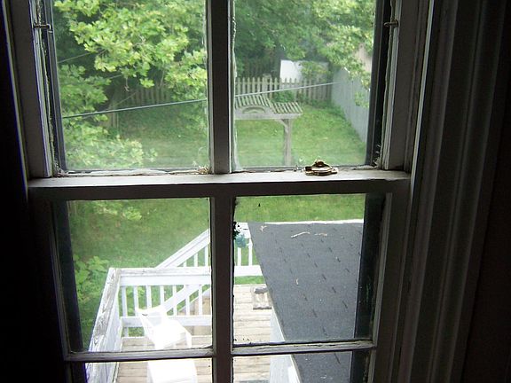 4th image of 211 N Ashley St