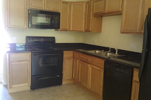 2nd image of 2324 16th Ave APT B