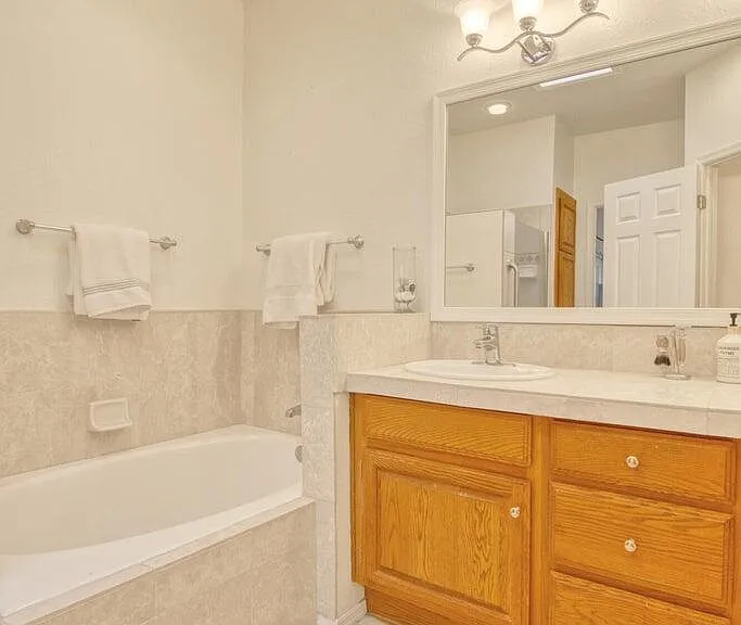 1232 E Camino Diestro — Photo 27