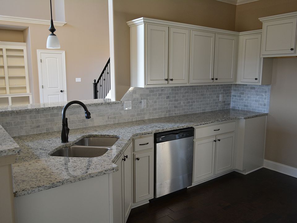 594 Chateau Pointe Blvd, Southaven, MS 38672 Zillow