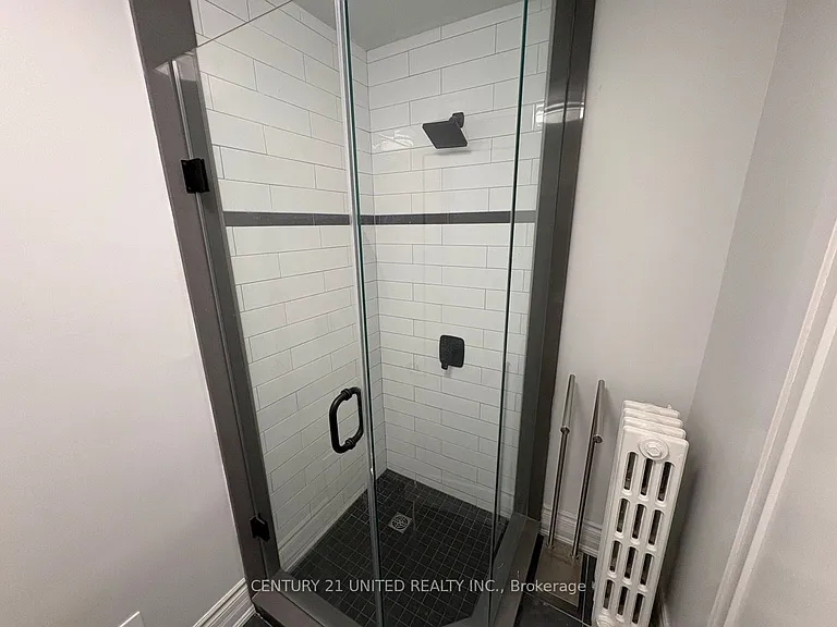 172.5 Hunter St W #4 — Photo 11