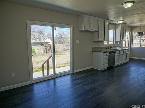 5th image of 7333 E Avenue U3