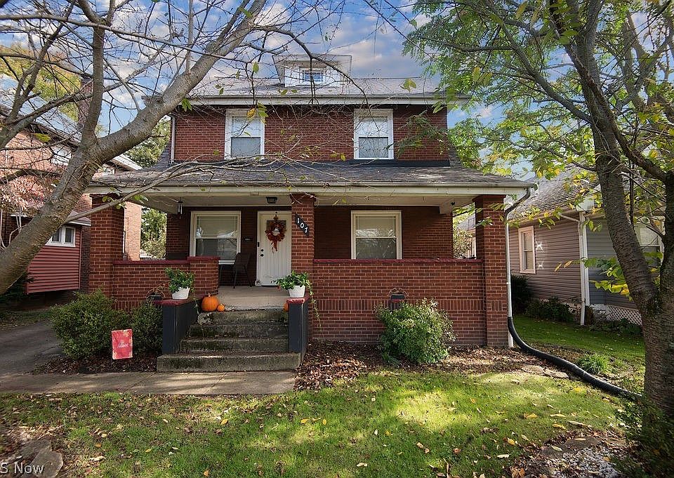 1st image of 107 N Hartford Ave
