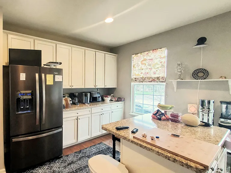 95 Valencia Pkwy — Photo 9