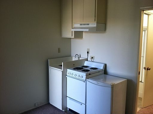 3rd image of 3766 Swift Ave APT 13