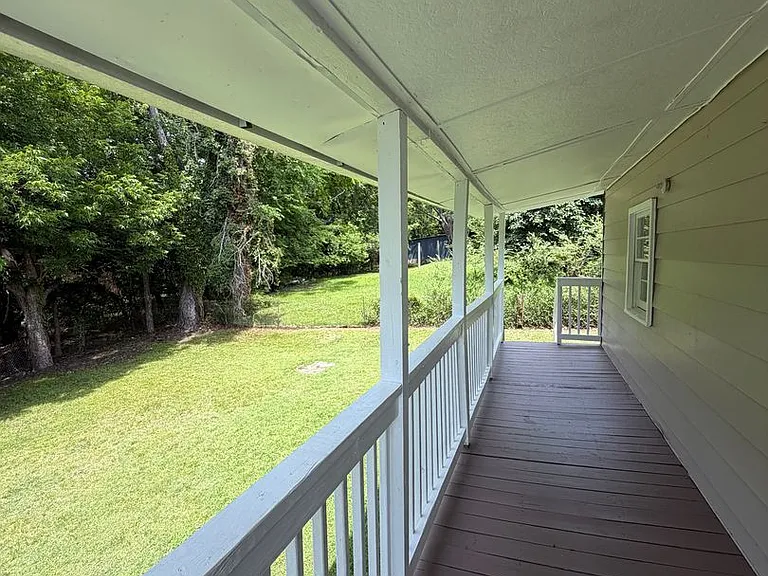 114 Schoolfield Dr — Photo 5