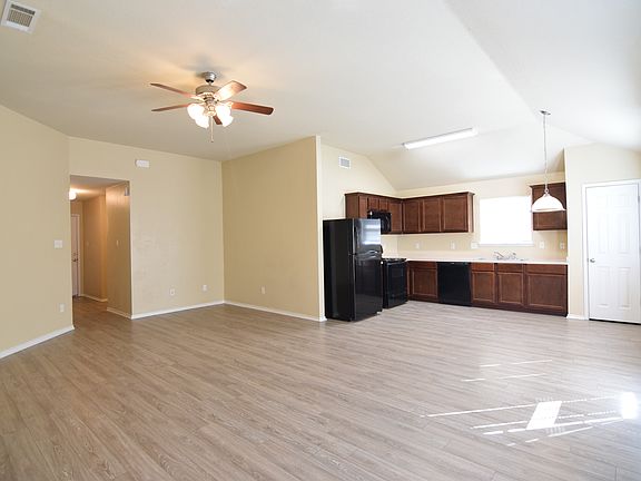 5th image of 7319 Upland Bend Dr