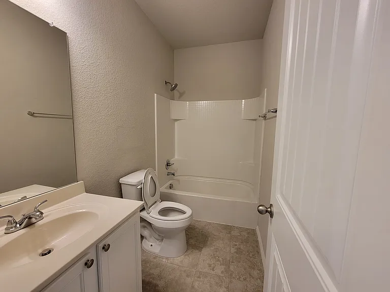 4725 Redbud Dr — Photo 15