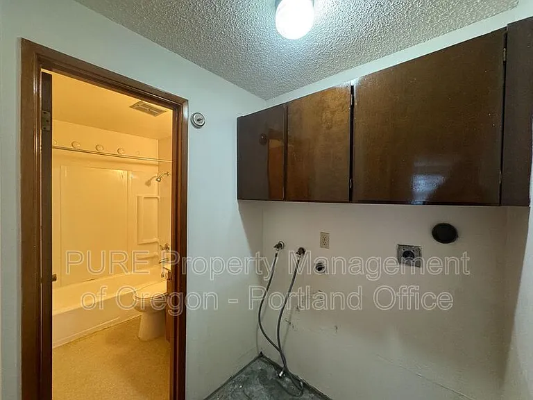 307 N Mason St — Photo 10