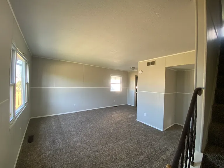 12305 Emery Ave — Photo 2