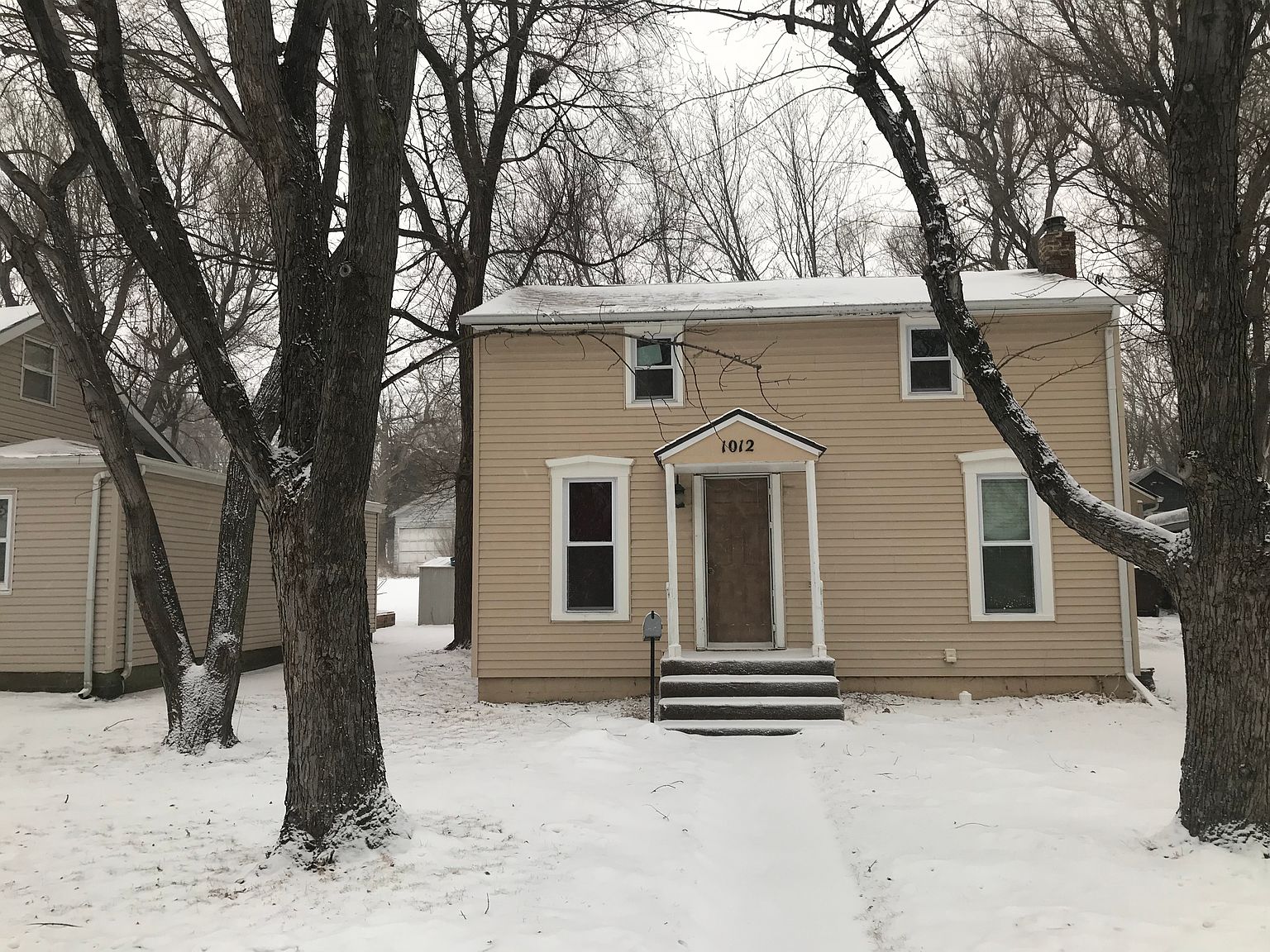 1012 W 3rd Ave, Mitchell, SD 57301 Zillow
