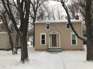 1012 W 3rd Ave, Mitchell, SD 57301
