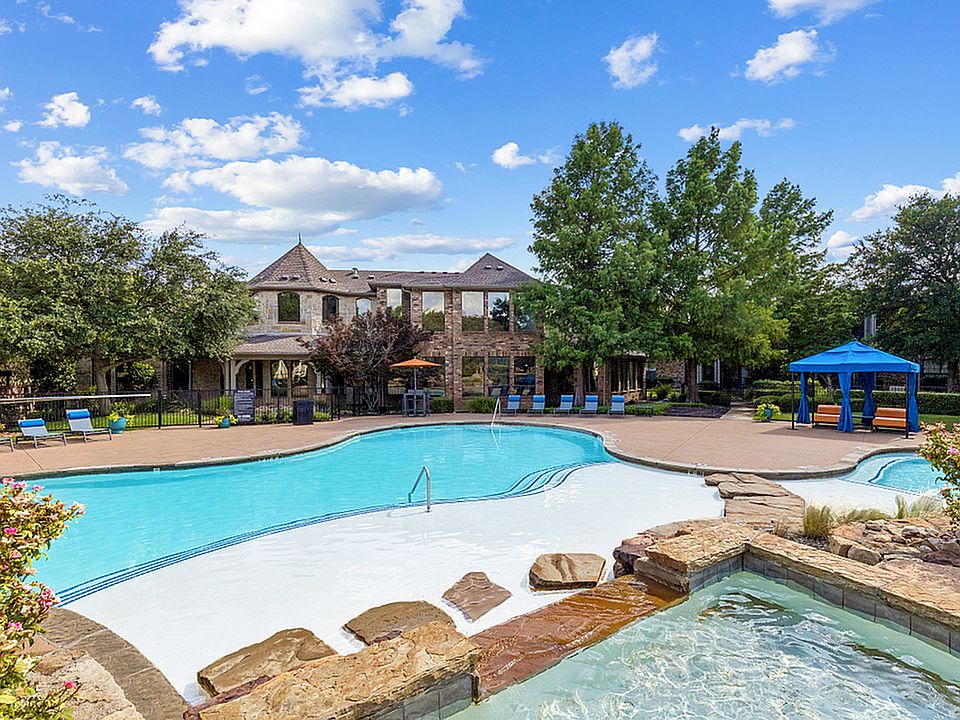 Enclave on Golden Triangle Pool View Fort Worth Texas
