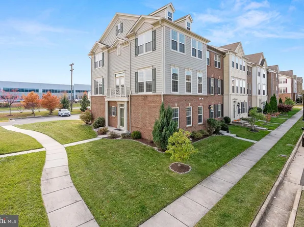 335 Pink Azalea Ter SE, Leesburg, VA 20175