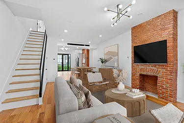 2046 Pacific Street, #2